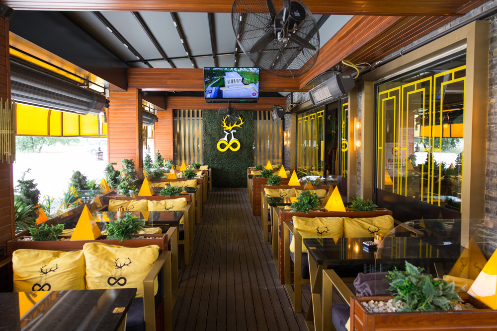 Woox Lounge Cafe & Restaurant