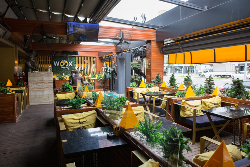 Woox Lounge Cafe & Restaurant